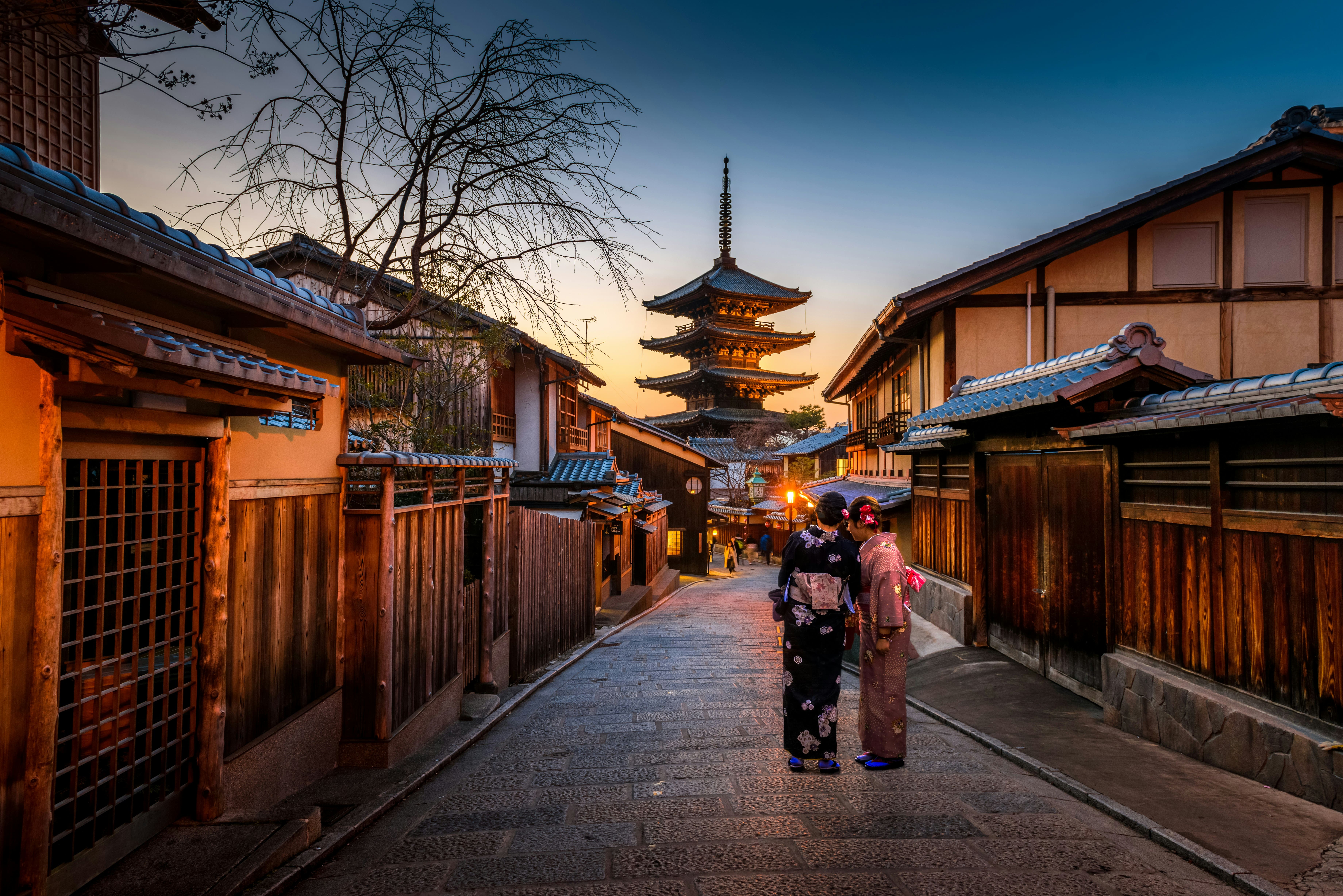 日本の伝統的な祭りの風景
